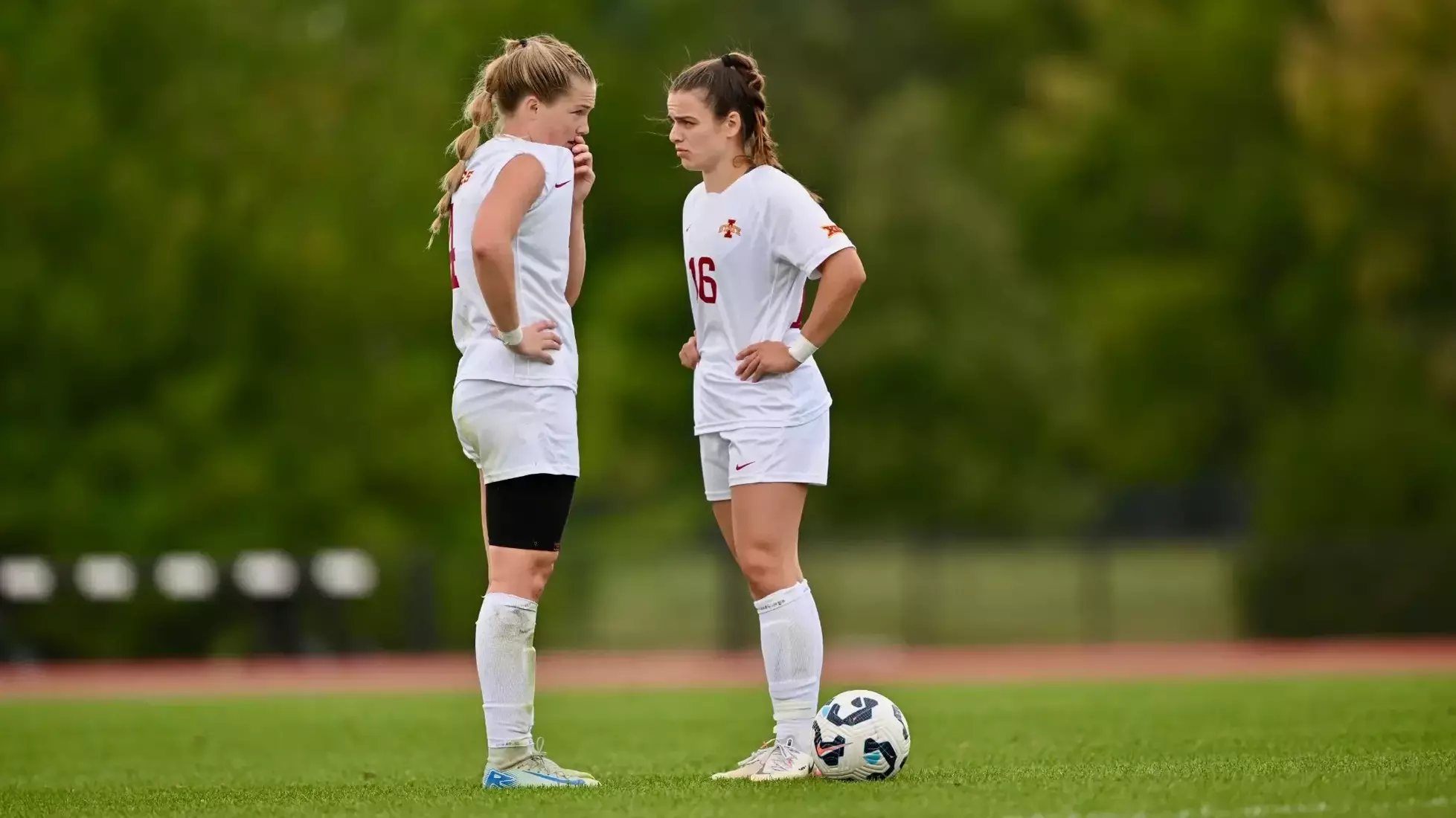 Ella Zimmerman & Magdalena Keck