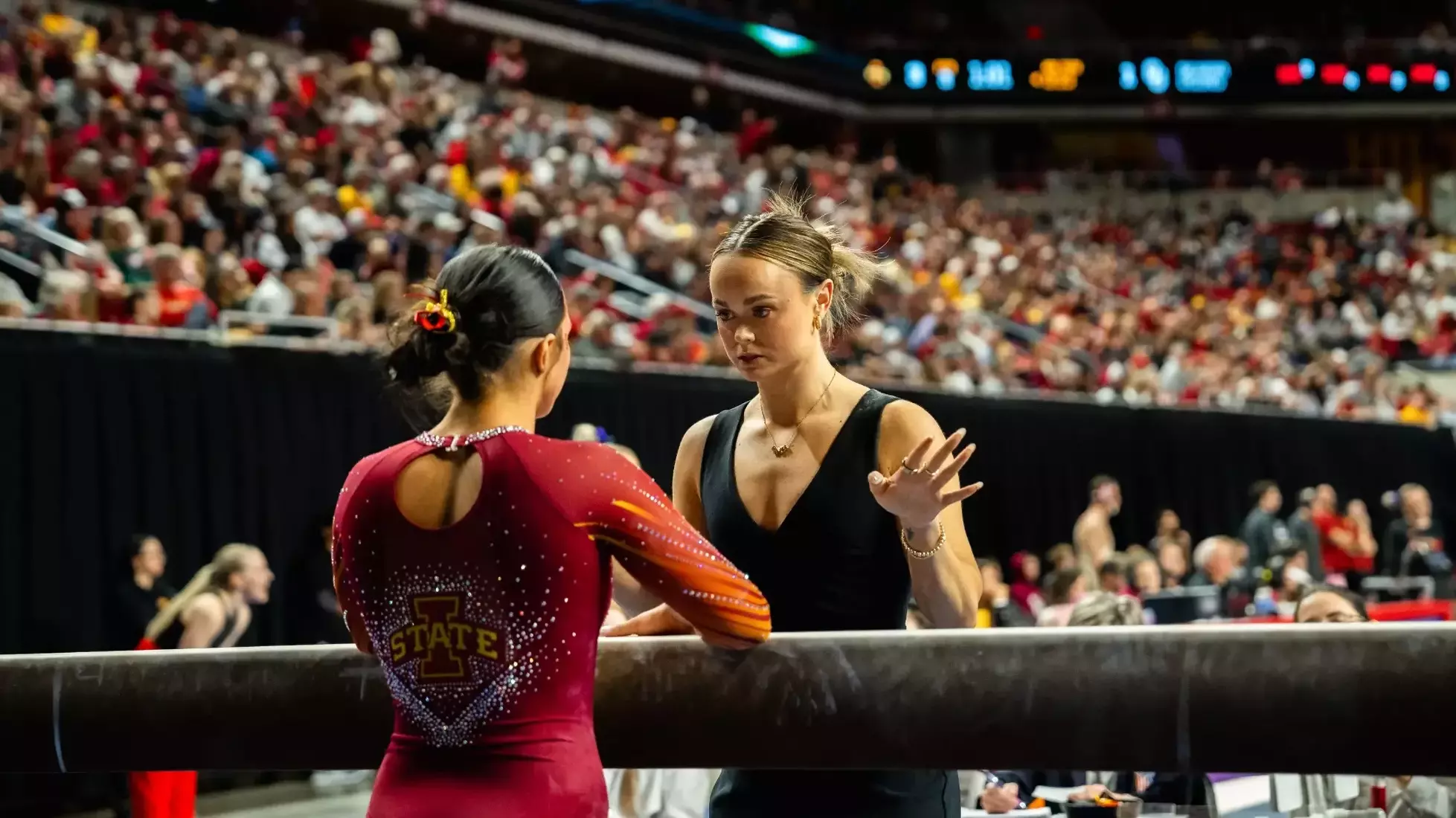 Lauren Thomas & Haylee Young