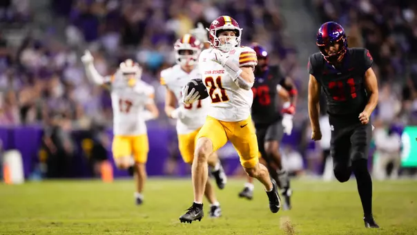 Aiden Flora returns a punt for a touchdown against TCU in 2025.