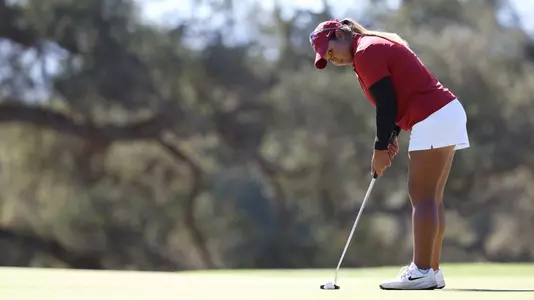 Nichakorn Pinprayoon Putts at the Stanford Intercollegiate