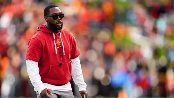 Cornerbacks Coach Mike Banks on field pregame.