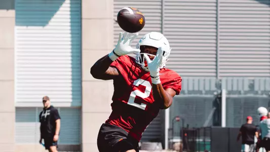 Cody Jackson catches a pass during Fall Camp 2026