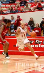 Senior Jenny DeMuth returns to the court after redshirting last season. DeMuth and the Hoosiers are set to take on the Hoosier Lady Stars on Thursday, Nov. 3 at 7:30 p.m.