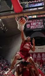 Ratliff's one-handed jam over three of his teammates delighted the crowd.