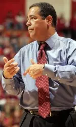 Kelvin Sampson announced the signing of four student-athletes to the men's basketball team on Nov. 8.