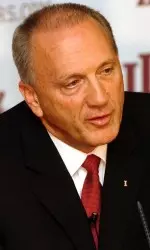 Hoeppner spoke with the media about the 2006 signing class.