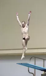 Roberts took 10th in the 3M in his first National Championship appearance.