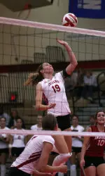 Lauren Ditteon had 10 kills and 13 digs in the Hoosier win.