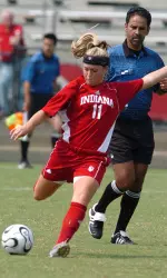 Kristin Arnold was named to the <i>Soccer America</i> and <i>Soccer Buzz</i> Teams of the Week.