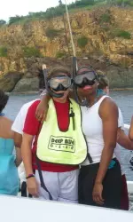 Freshman Jori Davis (right) and the Hoosiers took a snorkeling lesson on the Caribbean Sea on Wednesday, Nov. 21.