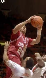 Eric Gordon had 19 points against Illinois