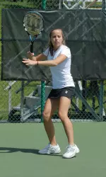 Lindsey Stuckey was a straight-set winner on Saturday