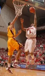 Armon Bassett connected on five three-point field goals against Arkansas.