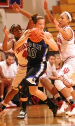 Sophomore Ashlee Mells and junior Hope Elam