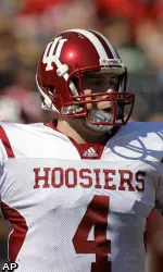 Ben Chappell throws a pass against Ohio State. (AP)