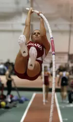 Kelsie Ahbe won the pole vault with a clearance of 4.00m (13-1.5) from a short approach.