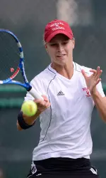 Alecia Kauss picked up a singles win and a pair of doubles victories.