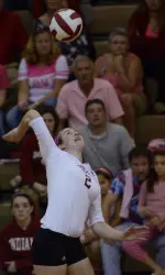 Jordan Haverly (2) tallied a season-high 19 kills