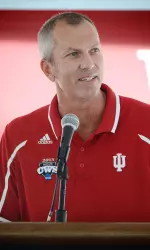 Head coach Tracy Smith