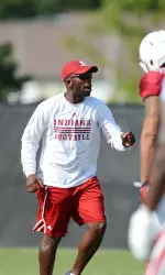 Cornerbacks coach Brandon Shelby was mic'd up during practice.