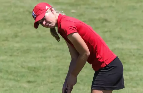 Chevalier lines up a putt