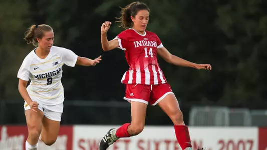 BLOOMINGTON, IN - SEPTEMBER 13, 2018 - Midfielder Allison Jorden #14 of the Indiana Hoosiers during the game between the Michigan Wolverines and the Indiana Hoosiers at Bill Armstrong Stadium in Bloomington, IN. Photo By Lydia Knoll/Indiana Athletics