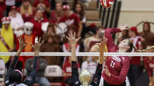 BLOOMINGTON, IN - OCTOBER 13, 2018 - Outside hitter Breana Edwards #11 of the Indiana Hoosiers during the game between the Rutgers Scarlet Knights and the Indiana Hoosiers at University Gym in Bloomington, IN. Photo By  Craig Bisacre/Indiana Athletics