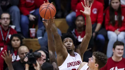 BLOOMINGTON, IN - NOVEMBER 09, 2018 - Forward De'Ron Davis #20 of the Indiana Hoosiers during the game against the Montana State Bobcats and the Indiana Hoosiers at Simon Skjodt Assembly Hall in Bloomington, IN. Photo By John Sims/Indiana Athletics