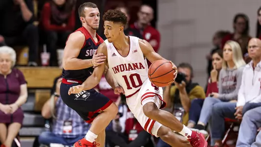 BLOOMINGTON, IN - NOVEMBER 01, 2018 - Guard Robert Phinisee #10 of the Indiana Hoosiers during a game against the University of Southern Indiana Screaming Eagles and the Indiana Hoosiers in Simon Skjodt Assembly Hall in Bloomington, IN. Photo By Missy Minear/Indiana Athletics