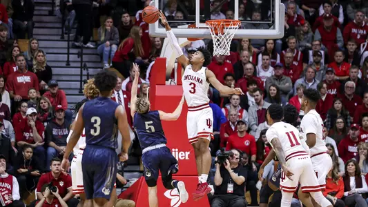 BLOOMINGTON, IN - NOVEMBER 09, 2018 - Forward Justin Smith #3 of the Indiana Hoosiers during the game against the Montana State Bobcats and the Indiana Hoosiers at Simon Skjodt Assembly Hall in Bloomington, IN. Photo By John Sims/Indiana Athletics