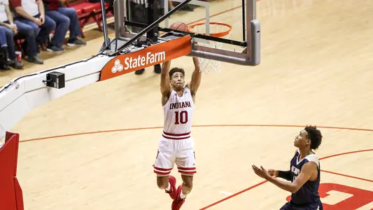 BLOOMINGTON, IN - NOVEMBER 23, 2018 - Guard Robert Phinisee #10 of the Indiana Hoosiers during the game between the UC Davis Aggies and the Indiana Hoosiers at Simon Skjodt Assembly Hall in Bloomington, IN. Photo By Amelia Herrick/Indiana Athletics