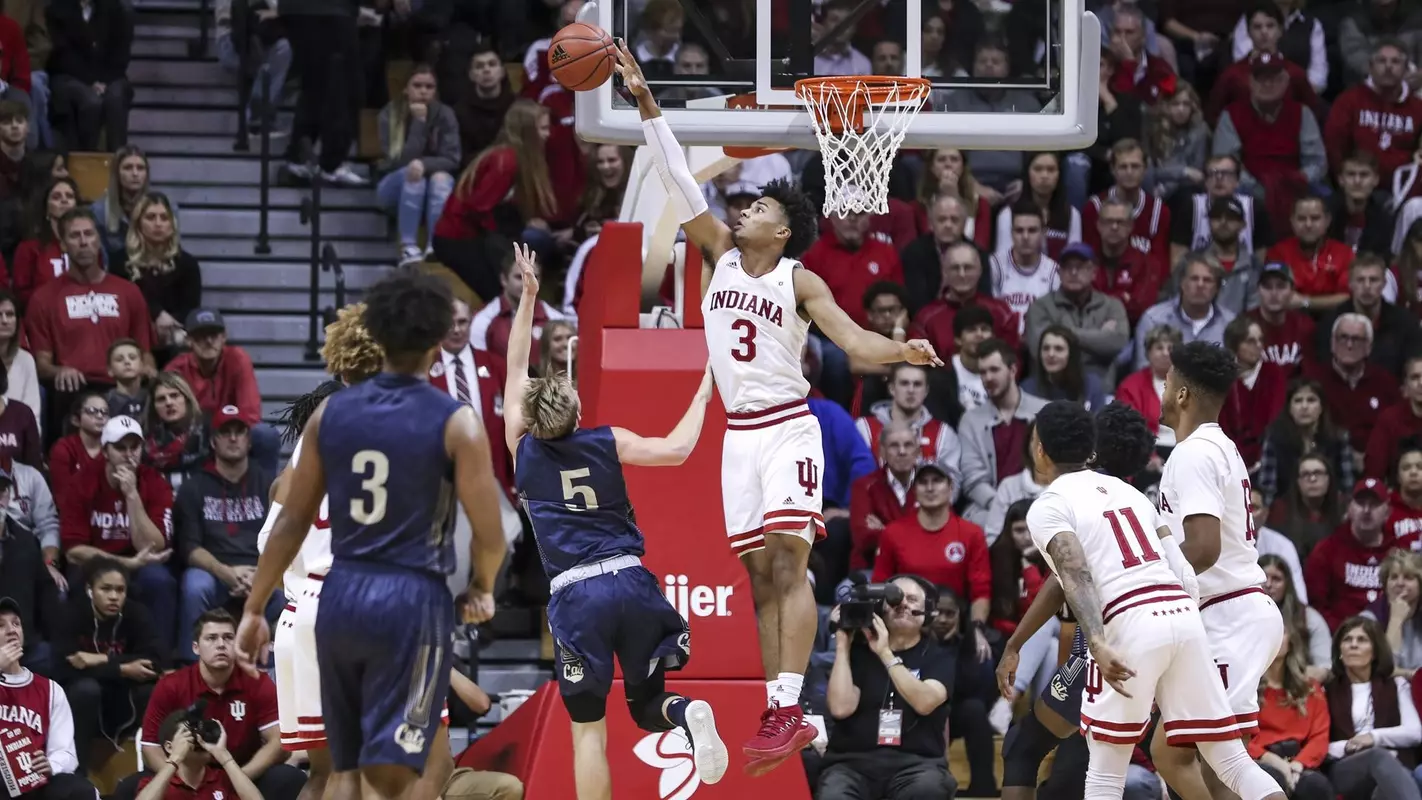 BLOOMINGTON, IN - 2018.11.09 - Justin Smith Blocked Shot
