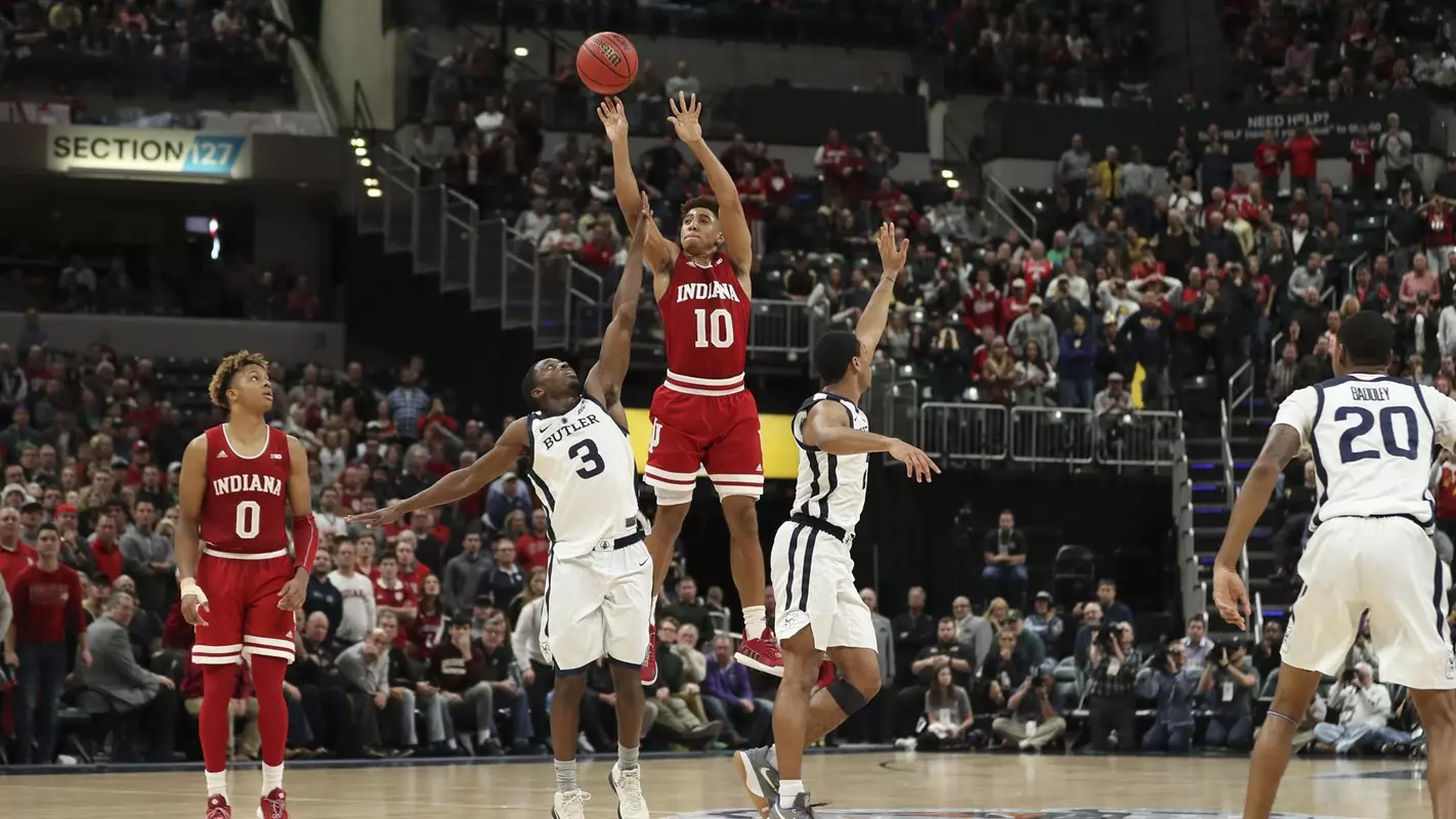 Rob Phinisee Game-Winner vs Butler Crossroads Classic