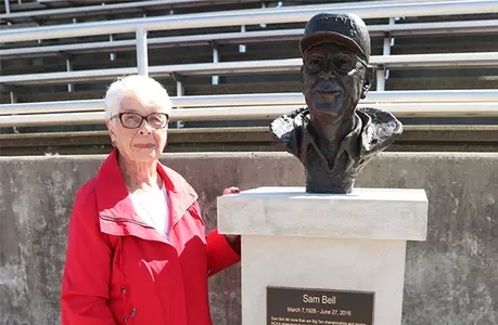 Fran Bell with Sam Bell Bust at Billy Hayes Track