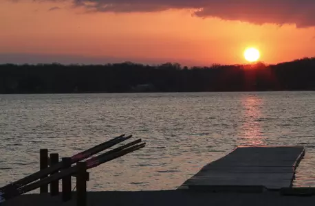 BLOOMINGTON, IN - APRIL 18, 2018 - during rowing practice at Lake Lemon in Bloomington, IN. Photo By Craig Bisacre/Indiana Athletics