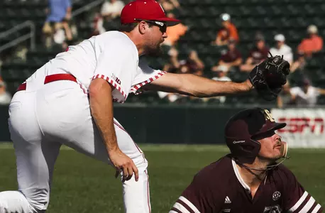 AUSTIN, TX - JUNE 01, 2018 - \ba during NCAA Baseball Tournament Austin Regional practice at UFCU Disch-Falk Field in Austin, TX. Photo By Craig Bisacre/Indiana Athletics