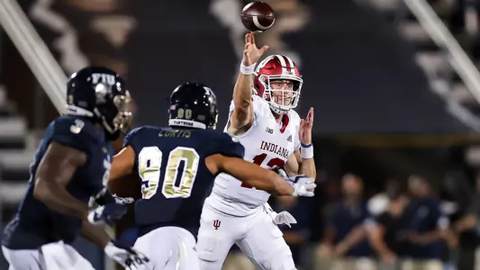 MIAMI, FL - SEPTEMBER 01, 2018 - quarterback Peyton Ramsey #12 of the Indiana Hoosiers  during the game against the FIU Panthers and the Indiana Hoosiers at Riccardo Silva Stadium in Miami, FL. Photo By Craig Bisacre/Indiana Athletics