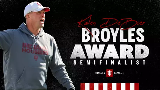 Broyles Award DeBoer