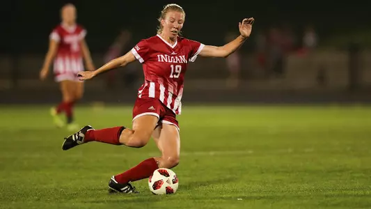 BLOOMINGTON, IN - OCTOBER 05, 2018 - Midfielder Chandra Davidson #19 of the Indiana Hoosiers during the game against the Wisconsin Badgers and the Indiana Hoosiers at Bill Armstrong Stadium in Bloomington, IN. Photo By Rose Bythrow/Indiana Athletics
