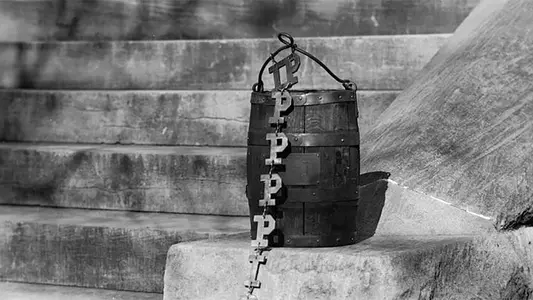 Old Oaken Bucket