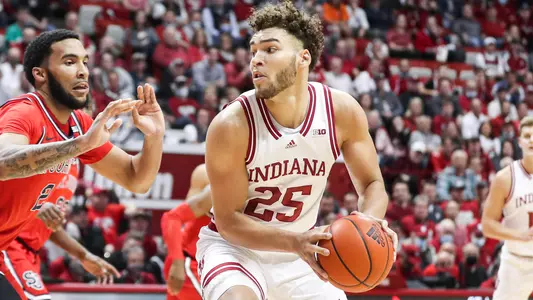 Race Thompson vs. St. John's