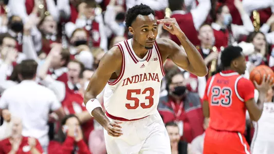 Tamar Bates vs. St. John's