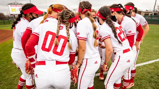 Softball vs. Mich