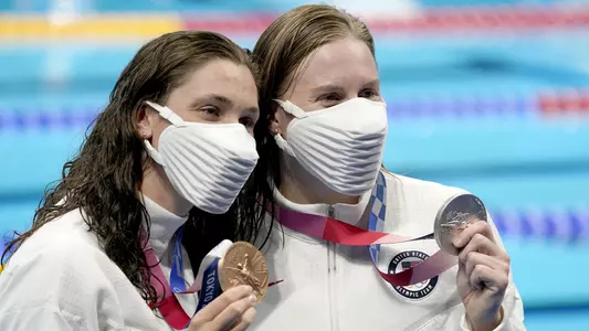 Lilly King and Annie Lazor medals