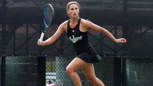 BLOOMINGTON, IN - September 23, 2022 - Alexandra Staiculescu during the match between the Xavier Musketeers and the Indiana Hoosiers at IU Tennis Center in Bloomington, IN. Photo By Gretta Cohoon/Indiana Athletics