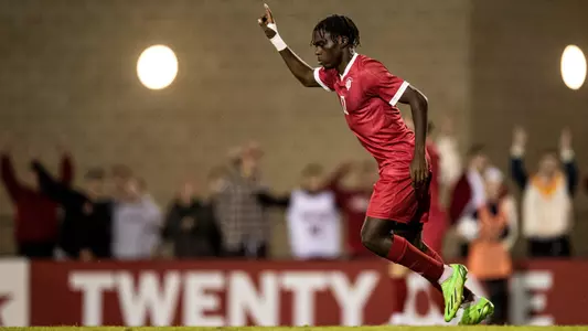 BLOOMINGTON, IN - SEPTEMBER 27, 2022 - forward Herbert Endeley #17 of the Indiana Hoosiers during the game against the Northwestern Wildcats at Jerry Yeagley Field in Bloomington, IN. Photo By \LDM#2\