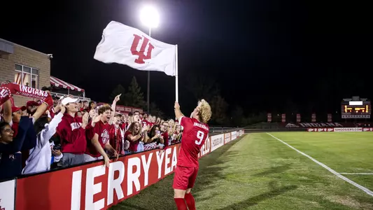 BLOOMINGTON, IN - NOVEMBER 04, 2022 - midfielder Samuel Sarver #9 of the Indiana Hoosiers during the game between the Nittany Lions and the Indiana Hoosiers at Bill Armstrong Stadium in Bloomington, IN. Photo By Andrew Mascharka/Indiana Athletics