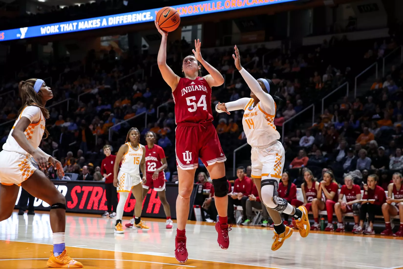 BLOOMINGTON, IN - November 14, 2022 - forward Mackenzie Holmes #54 of the Indiana Hoosiers during the game between the Tennessee Lady Vols and the Indiana Hoosiers at Simon Skjodt Assembly Hall in Bloomington, IN. Photo By Gracie Farrall\Indiana Athletics