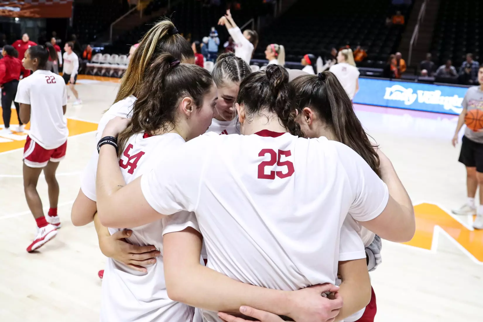 BLOOMINGTON, IN - November 14, 2022 - center Arielle Wisne #25 of the Indiana Hoosiers and forward Mackenzie Holmes #54 of the Indiana Hoosiers during the game between the Tennessee Lady Vols and the Indiana Hoosiers at Simon Skjodt Assembly Hall in Bloomington, IN. Photo By Gracie Farrall\Indiana Athletics