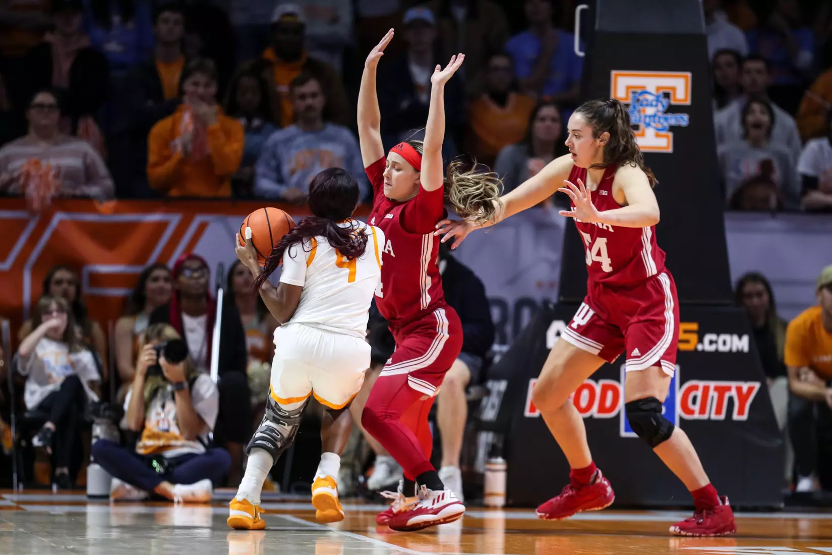 BLOOMINGTON, IN - November 14, 2022 - guard Sara Scalia #14 of the Indiana Hoosiers during the game between the Tennessee Lady Vols and the Indiana Hoosiers at Simon Skjodt Assembly Hall in Bloomington, IN. Photo By Gracie Farrall\Indiana Athletics